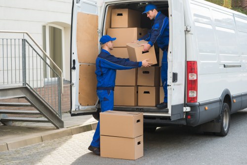 Efficient Maryland man with van option for home and business moves